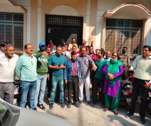 01_11_2021-employee_22169756