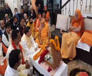 02_12_2021-cm_meet_with_shankrachrya_22258701