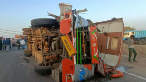 nashik_to_shirdi_bus_collides_with_truck_10_sai_devotees_killed_1673584337