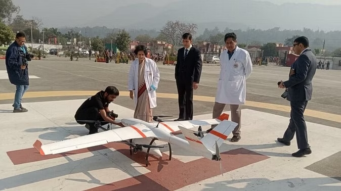 aiims-rishikesh-trial-to-send-medicine-from-drone_1676526395 (1)