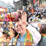 बंगाल का चुनावी रण: बनगांव में धुरंधर धामी को सुनने उमड़ा जनसैलाब, बोले – भाजपा आई तो भय और भ्रष्टाचार पर लगेगी लगाम!