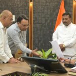 समाधान दिवस में डीएम ने सुनीं 194 जन शिकायतें, समयबद्ध निस्तारण के सख्त निर्देश