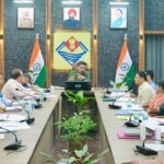 बैंकों की मनमानी पर डीएम सख्तः ‘जनता को परेशान किया तो होगी कार्रवाई, जिले का पैसा जिले के विकास में ही लगेगा’