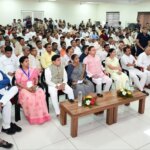 मुख्यमंत्री पुष्कर सिंह धामी ने रविवार को रुड़की में प्रधानमंत्री नरेंद्र मोदी के मन की बात कार्यक्रम के 135वें संस्करण को सुना